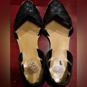 Vince Camuto flats in size 10
